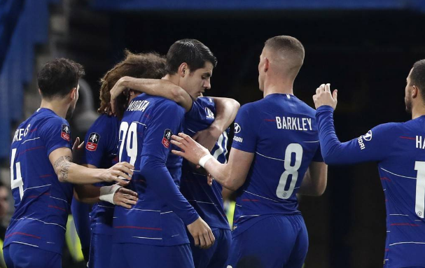 九游游戏平台-足总杯今晨走向成谜，上海申花调整名单，话题不断，轮换策略成焦点的简单介绍