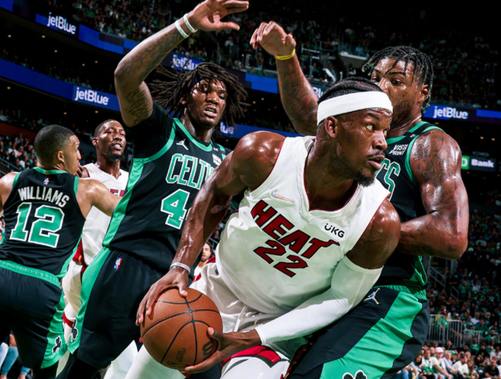 九游网页版入口-包含窗口期波士顿凯尔特人备战中超；绝杀压哨细节曝光；目标明确；年轻球员得到机会的词条